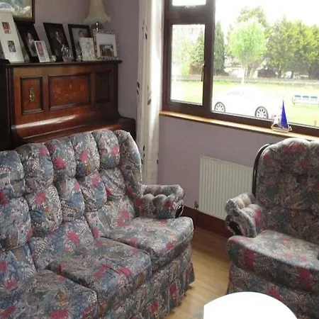 Bru Na Pairc לינה וארוחת בוקר